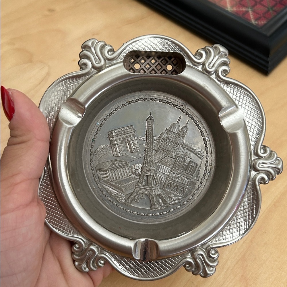Vintage Paris France Souvenir SAP Polyne Metal Ashtray Modele Deposs - Picture 4 of 4